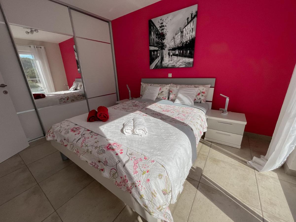Ferienhaus Ivanka Apartment โตรกีร์ ภายนอก รูปภาพ