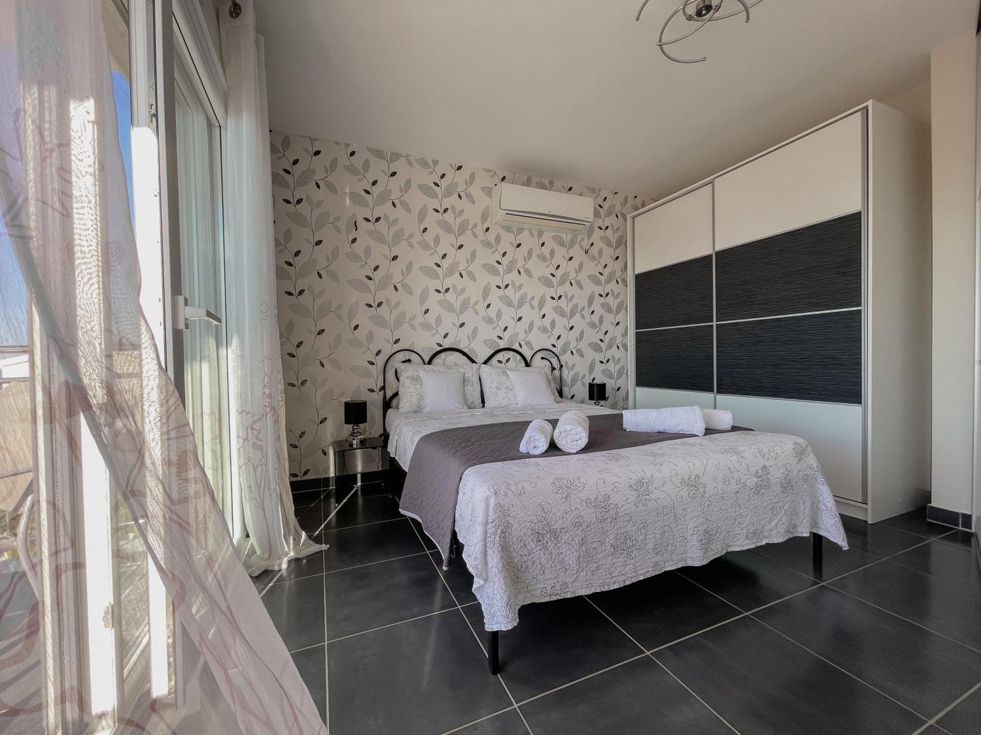 Ferienhaus Ivanka Apartment โตรกีร์ ห้อง รูปภาพ
